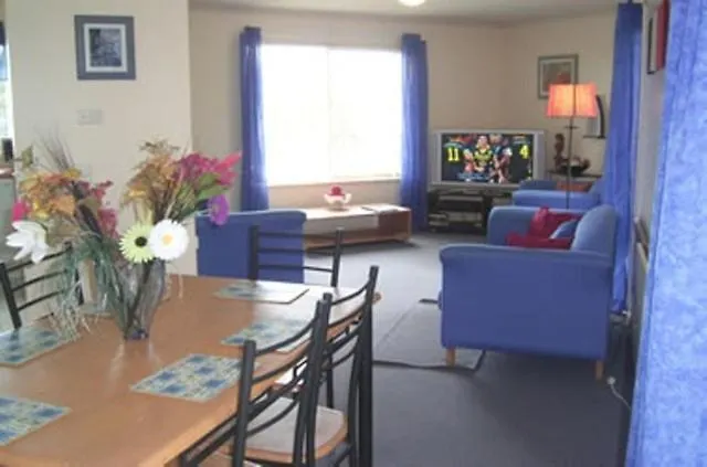 Fronds Holiday Apartments Merimbula