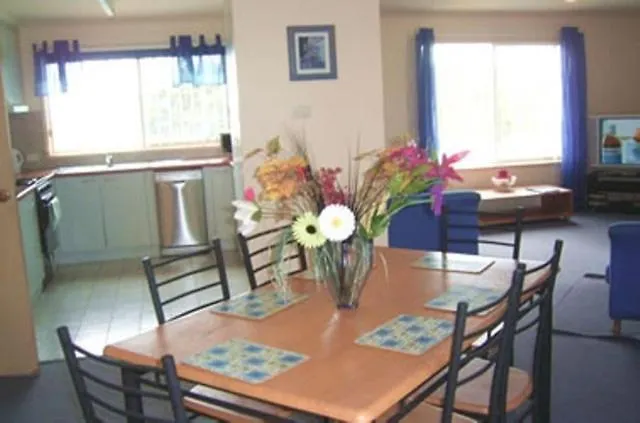 Fronds Holiday Apartments Merimbula