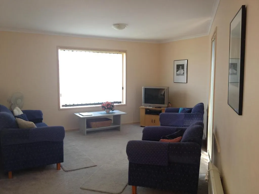 Fronds Holiday Apartments Merimbula