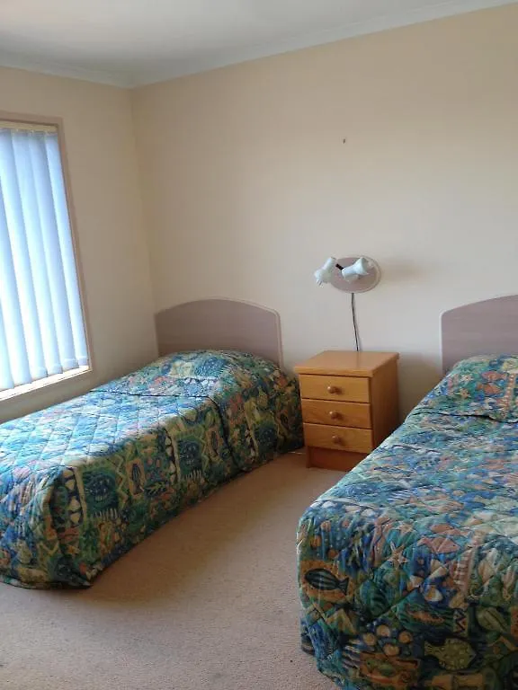 Fronds Holiday Apartments Merimbula