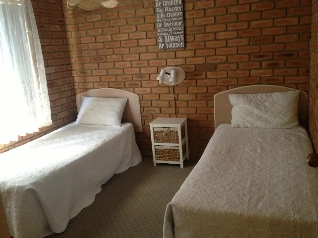 Fronds Holiday Apartments Merimbula