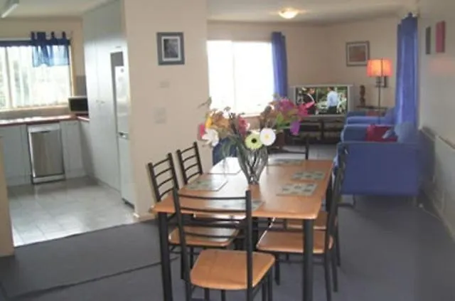 Fronds Holiday Apartments Merimbula Australia